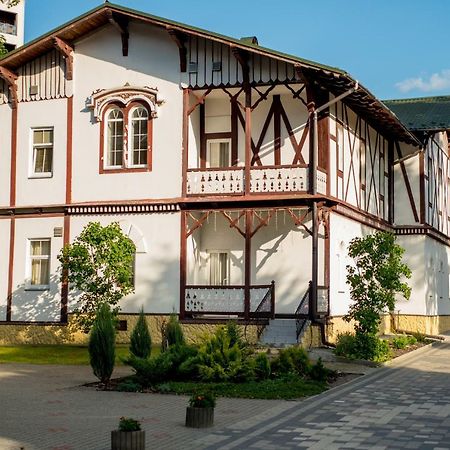Villa Viktoriya Hotel Truskavets Exteriör bild