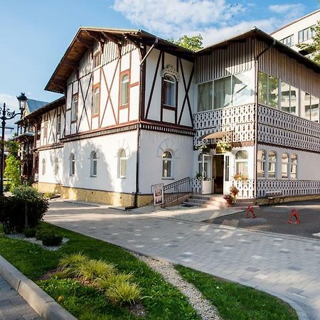 Villa Viktoriya Hotel Truskavets Exteriör bild