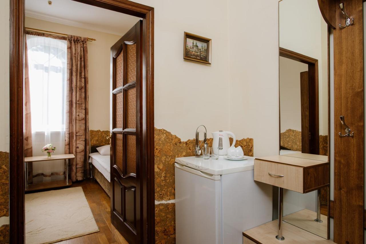 Villa Viktoriya Hotel Truskavets Rum bild